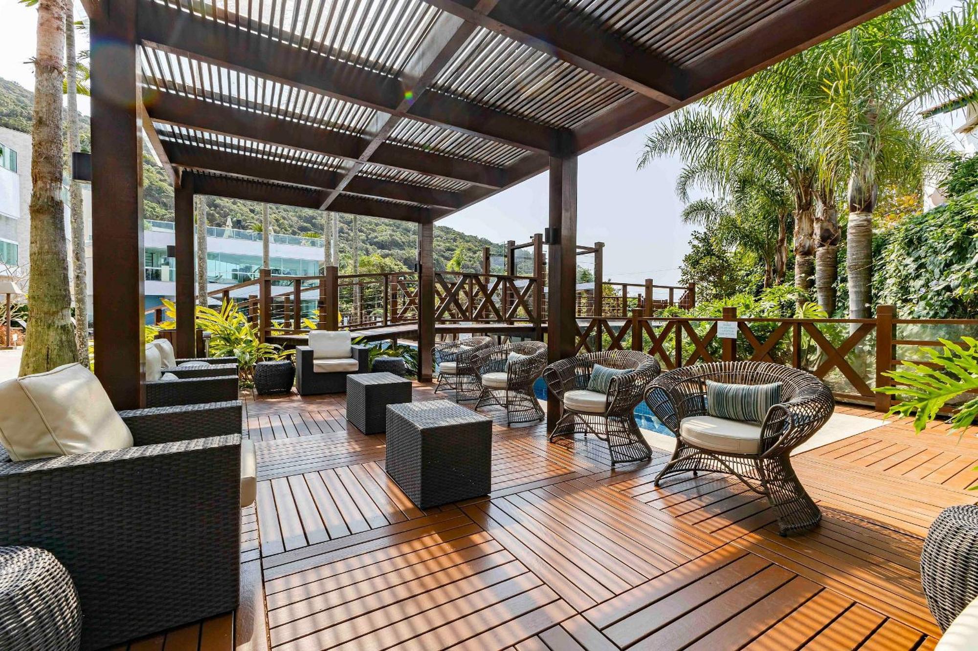 בומבינאס Varandas Do Atlantico - Confortavel Apto Em Condominio Pe Na Areia מראה חיצוני תמונה